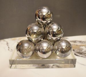 DSC_0898 Pyramid of Polished Chrome Spheres
