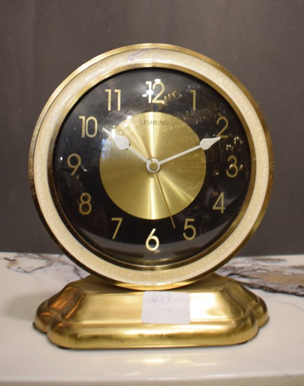 DSC_1108 Elegant Golden Table Clock